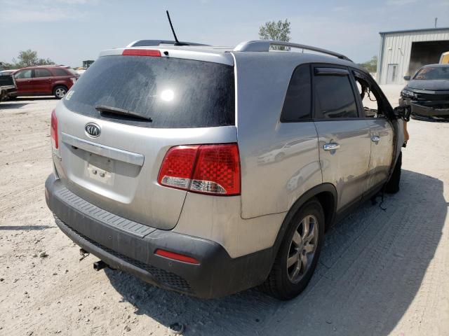 Photo 4 from auction – 2013 KIA SORENTO LX with VIN 5XYKTDA67DG322015