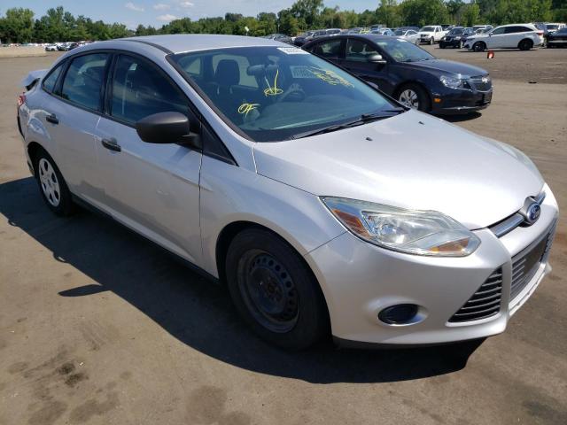 FORD FOCUS S 2014 مع رقم تعريف المركبة 1FADP3E24EL454904 - صورة من المزاد