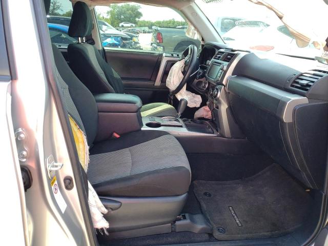 Photo 5 from auction – 2017 TOYOTA 4RUNNER SR with VIN JTEZU5JR0H5162078