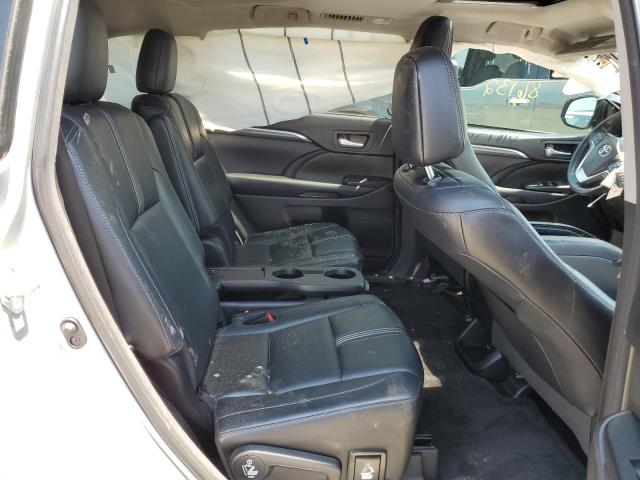 Photo 6 from auction – 2017 TOYOTA HIGHLANDER with VIN 5TDKZRFH2HS190070