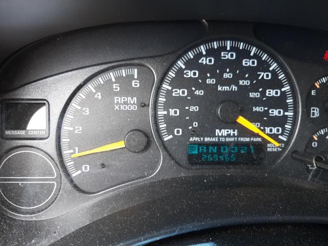 Photo 8 from auction – 2001 CHEVROLET SUBURBAN with VIN 3GNFK16TX1G117388