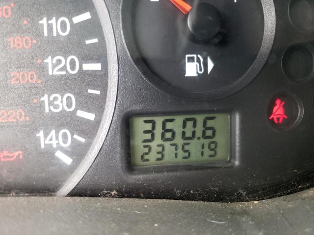 Photo 8 from auction – 2005 FORD FOCUS ZX4 with VIN 1FAFP34N05W226496