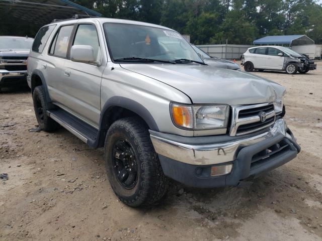 TOYOTA 4RUNNER SR 1999 with VIN JT3GN86R8X0101743 - Photo from auction