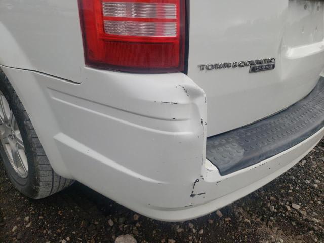 Photo 9 from auction – 2008 CHRYSLER TOWN & COU with VIN 2A8HR54P98R738418