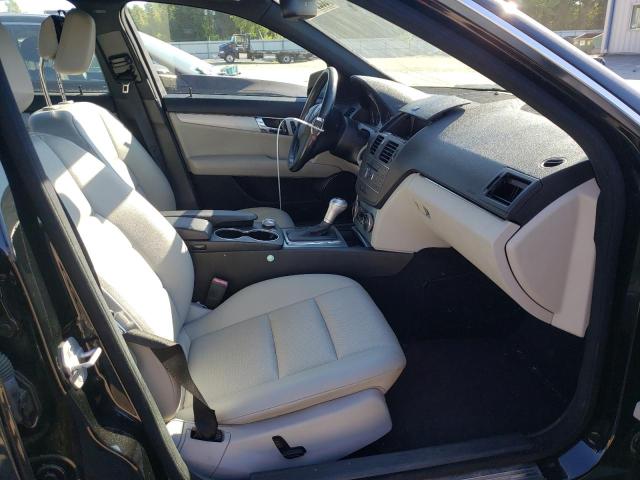 Photo 5 from auction – 2011 MERCEDES-BENZ C 300 with VIN WDDGF5EB9BR138323