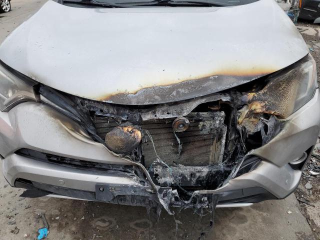 Photo 9 from auction – 2016 TOYOTA RAV4 XLE with VIN 2T3RFREV4GW495968