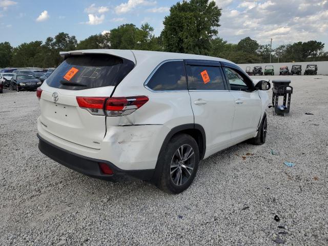 Photo 4 from auction – 2018 TOYOTA HIGHLANDER with VIN 5TDBZRFH4JS854908