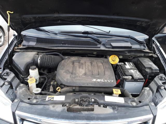 Photo 7 from auction – 2015 CHRYSLER TOWN & COU with VIN 2C4RC1CG5FR676861