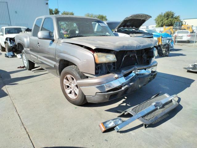 CHEVROLET SILVERADO 2003 with VIN 1GCEC19V03Z242773 - Photo from auction