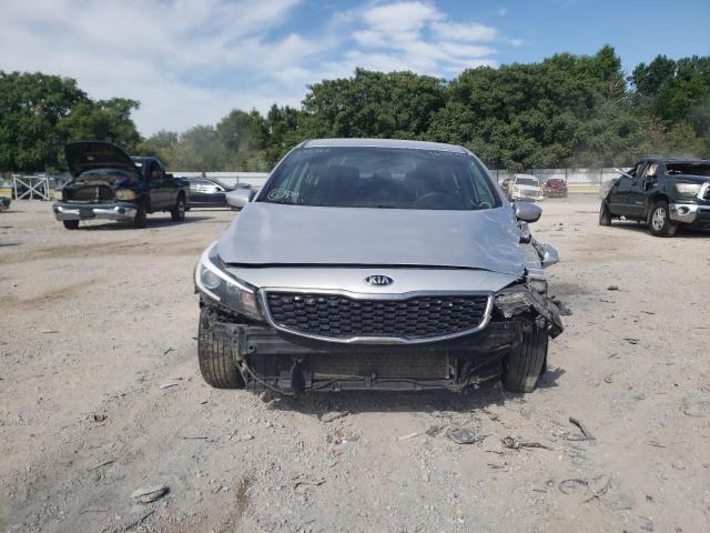 Photo 9 from auction – 2017 KIA FORTE LX with VIN 3KPFK4A75HE026362