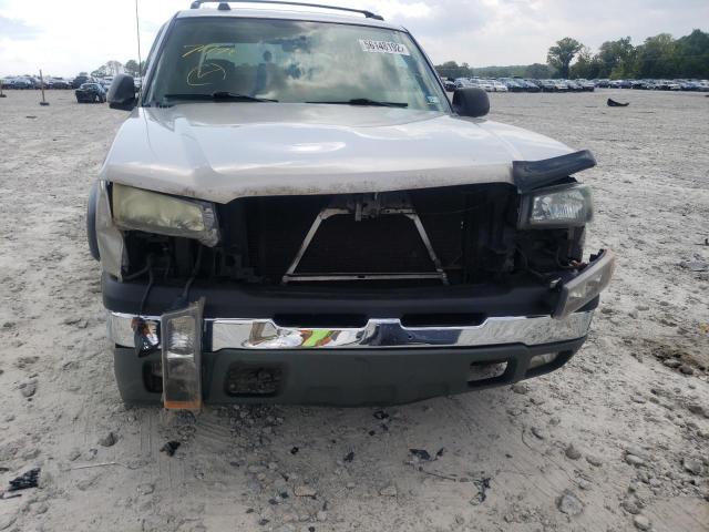 Photo 9 from auction – 2004 CHEVROLET AVALANCHE with VIN 3GNEC12T54G269226