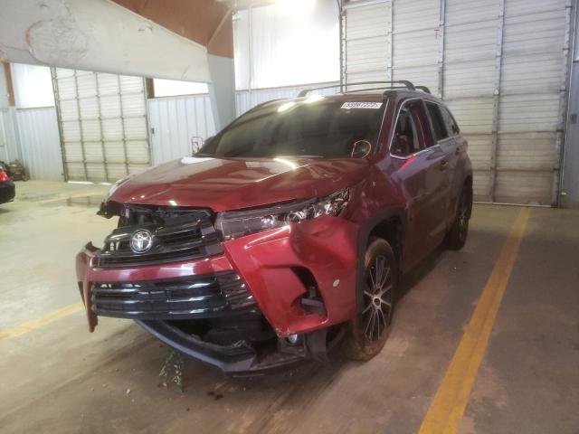 Фото 2 с аукциона – 2017 TOYOTA HIGHLANDER с VIN 5TDJZRFH7HS452855