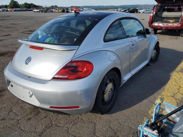 Photo 4 from auction – 2012 VOLKSWAGEN BEETLE with VIN 3VWJP7AT8CM636777
