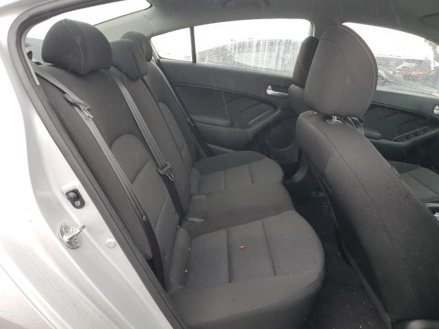 Photo 6 from auction – 2017 KIA FORTE LX with VIN 3KPFK4A78HE143370