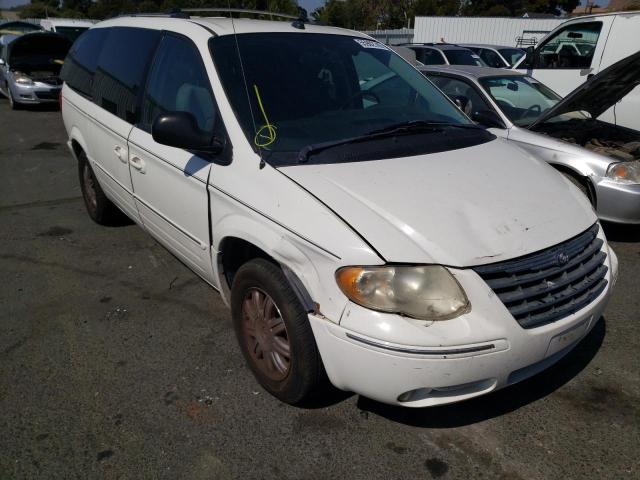 CHRYSLER TOWN & COU 2005 with VIN 2C8GP64L65R469509 - Photo from auction