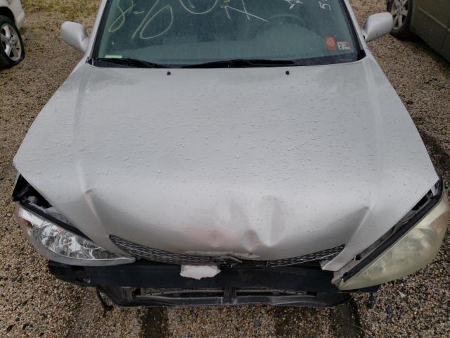 Photo 7 from auction – 2004 TOYOTA CAMRY LE with VIN 4T1BF30K24U569811