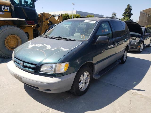 Photo 2 from auction – 1998 TOYOTA SIENNA LE with VIN 4T3ZF13C0WU056901