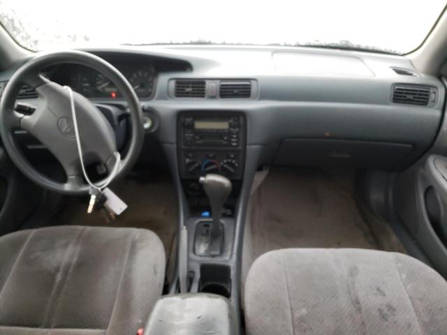 Photo 9 from auction – 2000 TOYOTA CAMRY LE with VIN 4T1BF22K3YU095848