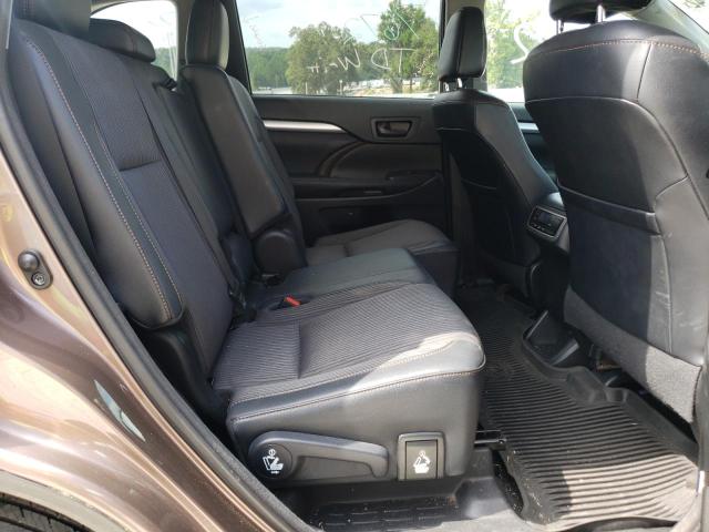 Photo 6 from auction – 2017 TOYOTA HIGHLANDER with VIN 5TDBZRFH6HS435131