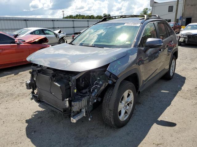 Фото 2 с аукциона – 2020 TOYOTA RAV4 XLE с VIN JTMP1RFVXLD057726