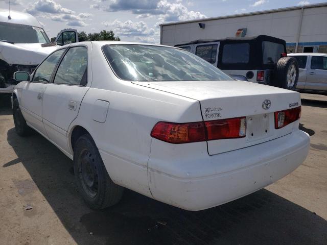 Photo 3 from auction – 2000 TOYOTA CAMRY CE with VIN 4T1BG22K5YU986446