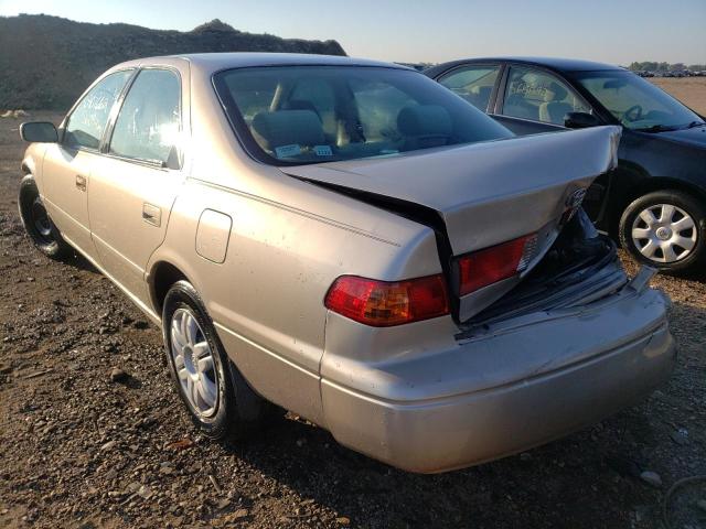 Photo 3 from auction – 2000 TOYOTA CAMRY CE with VIN 4T1BG22K7YU932887