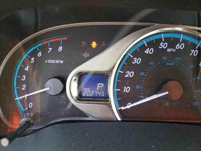 Photo 8 from auction – 2011 TOYOTA SIENNA XLE with VIN 5TDYK3DC5BS003172