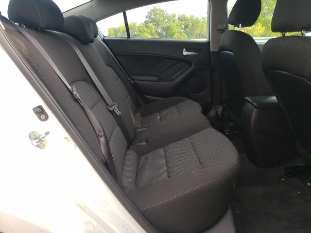 Photo 6 from auction – 2017 KIA FORTE LX with VIN 3KPFK4A74HE050720