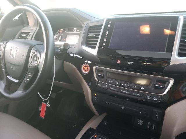 Photo 9 from auction – 2017 HONDA PILOT TOUR with VIN 5FNYF6H93HB057815