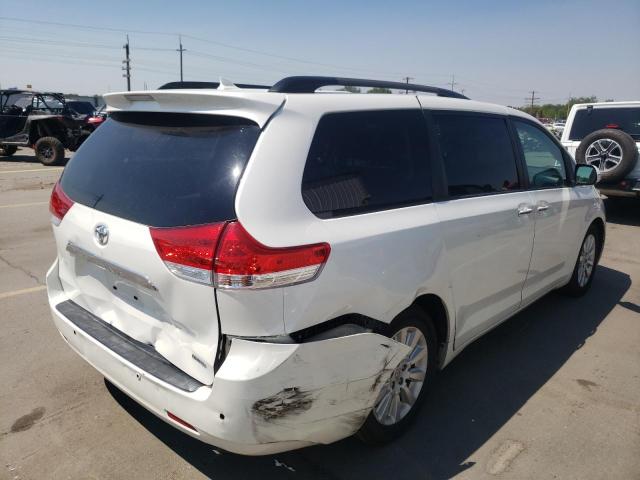 Photo 4 from auction – 2014 TOYOTA SIENNA XLE with VIN 5TDYK3DC1ES514432