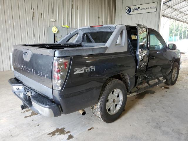 Photo 4 from auction – 2004 CHEVROLET AVALANCHE with VIN 3GNEC12T54G220883