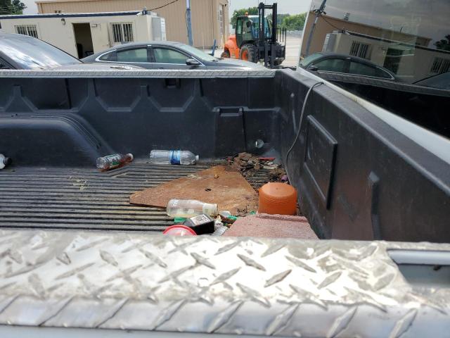 Photo 6 from auction – 2004 CHEVROLET SILVERADO with VIN 1GCHK24U84E105867