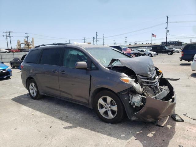Photo 1 from auction – 2015 TOYOTA SIENNA LE with VIN 5TDKK3DC6FS596598