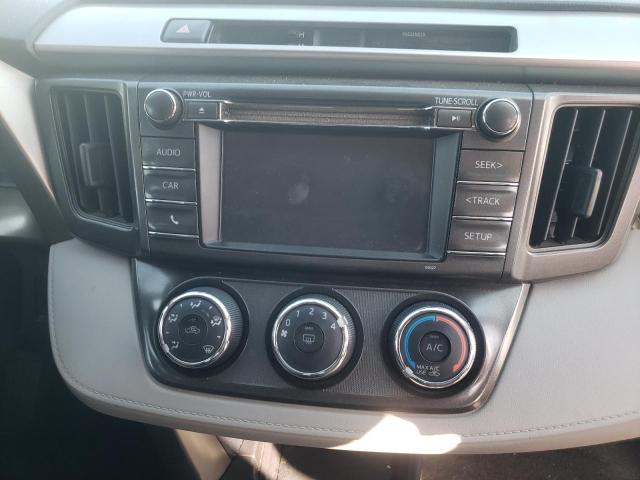 Photo 9 from auction – 2015 TOYOTA RAV4 LE with VIN JTMZFREV4FJ030555
