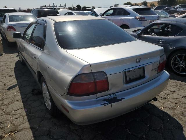 Photo 3 from auction – 1997 HONDA ACCORD with VIN 1HGCD563XVA018153