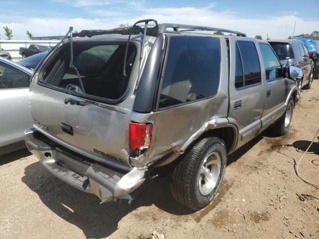 Photo 4 from auction – 2000 CHEVROLET BLAZER with VIN 1GNCS13W0Y2303347
