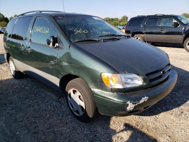 TOYOTA SIENNA LE 2000 with VIN 4T3ZF13C5YU203104 - Photo from auction