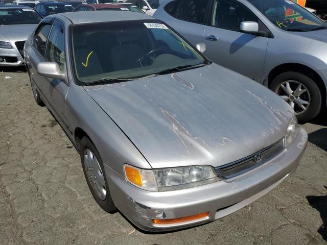 HONDA ACCORD 1997 with VIN 1HGCD563XVA018153 - Photo from auction