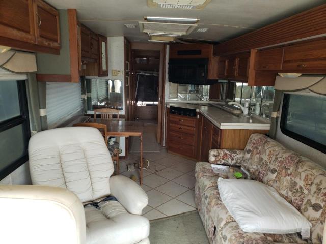 Photo 6 from auction – 1999 FREIGHTLINER CHASSIS X with VIN 4UZ6XJCA7XCF27959