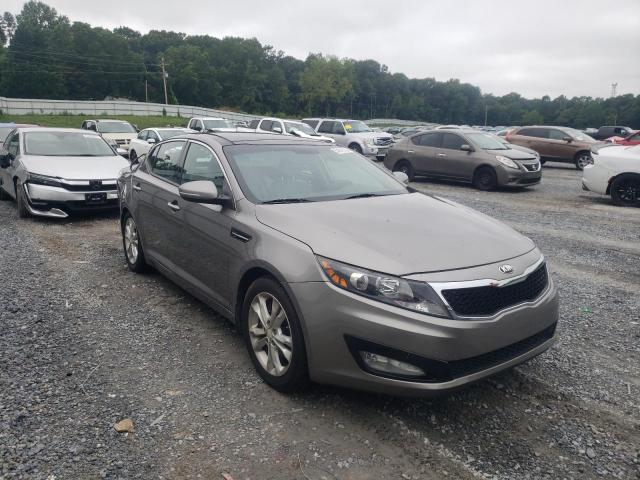 KIA OPTIMA EX 2013 مع رقم تعريف المركبة 5XXGN4A79DG228537 - صورة من المزاد
