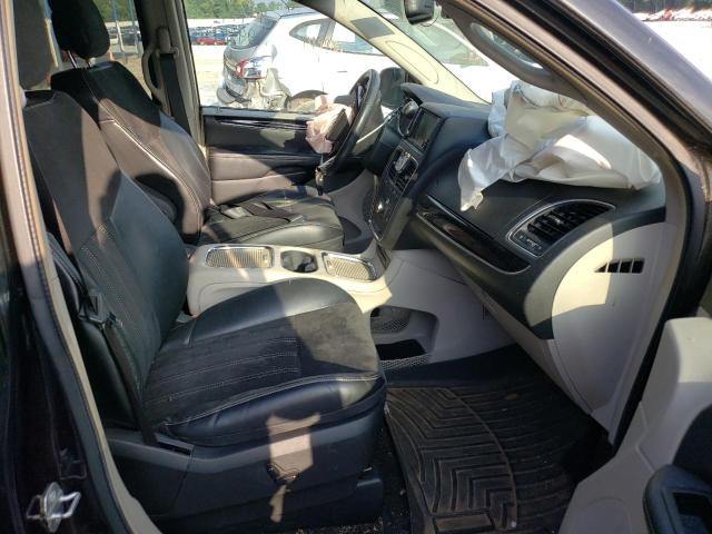 Photo 5 from auction – 2014 CHRYSLER TOWN & COU with VIN 2C4RC1CG1ER409943