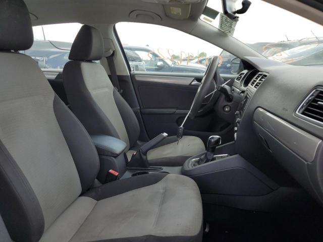 Photo 5 from auction – 2017 VOLKSWAGEN JETTA S with VIN 3VW2B7AJ4HM342205