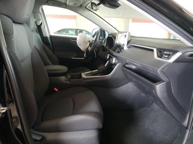 Photo 5 from auction – 2020 TOYOTA RAV4 XLE with VIN 2T3RWRFV1LW054792