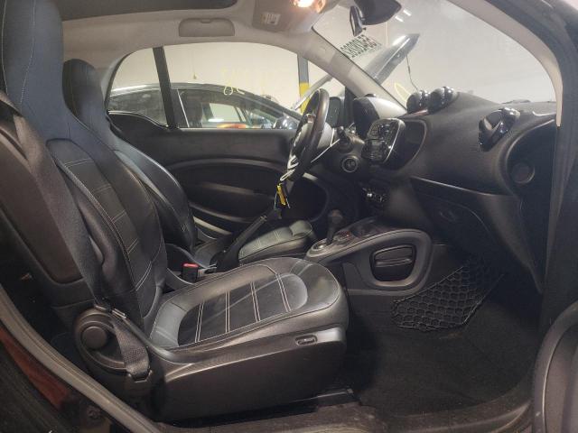 Photo 5 from auction – 2017 SMART FORTWO with VIN WMEFJ5DA4HK172136