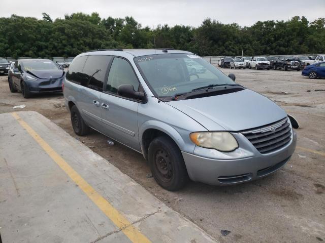 CHRYSLER TOWN & COU 2005 with VIN 2C4GP44R05R407145 - Photo from auction