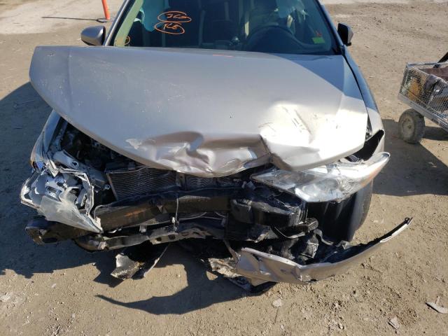 Photo 7 from auction – 2014 TOYOTA CAMRY L with VIN 4T4BF1FK8ER420953