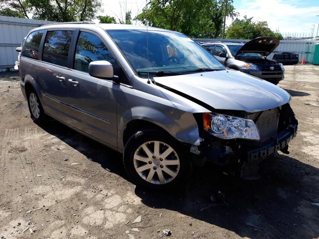 Photo 1 from auction – 2015 CHRYSLER TOWN & COU with VIN 2C4RC1BG2FR730506