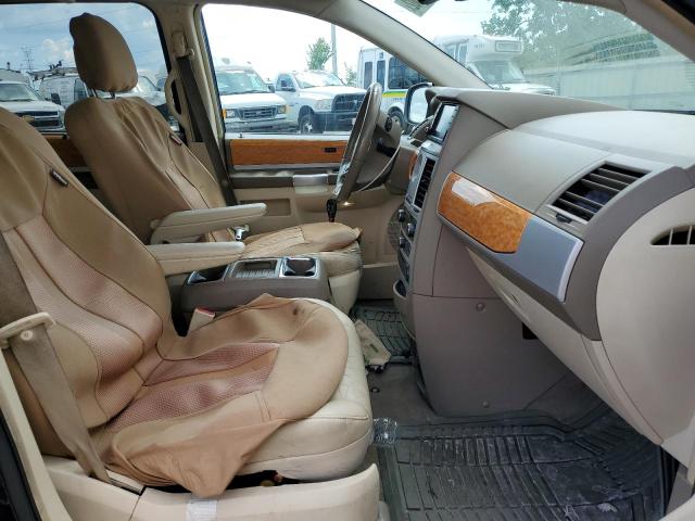 Photo 5 from auction – 2010 CHRYSLER TOWN & COU with VIN 2A4RR7DX7AR436763