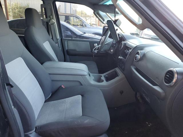 Photo 5 from auction – 2003 FORD EXPEDITION with VIN 1FMPU16L63LB75068