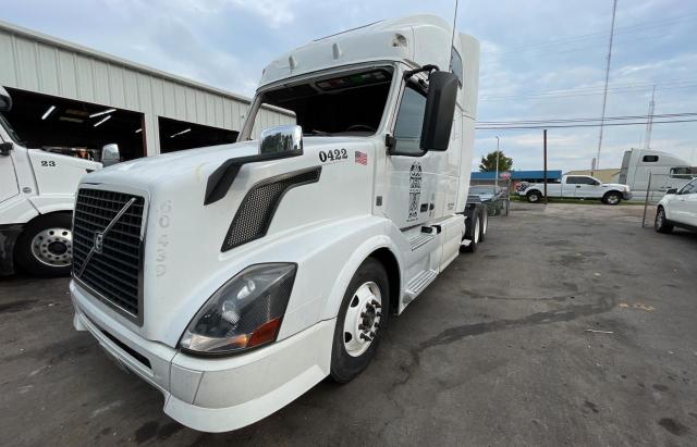 Photo 2 from auction – 2015 VOLVO VN VNL with VIN 4V4NC9EHXFN179342